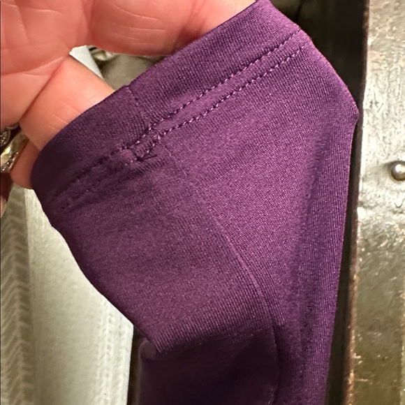 Cuddl Duds NWOT Microwear long sleeve stretch top. - Picture 3 of 3